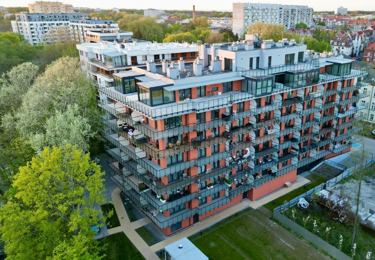 Apartamenty Wyspa Solna By Vacation Rental - Basen, Sauna, Jacuzzi, Silownia W Cenie كولوبرزيغ المظهر الخارجي الصورة